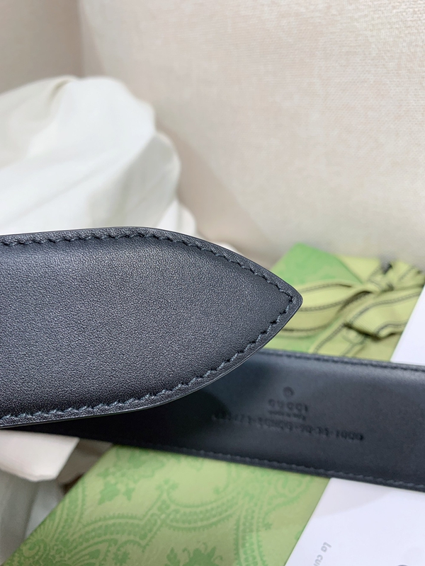 スーパーコピーグッチベルト角部分ディテール